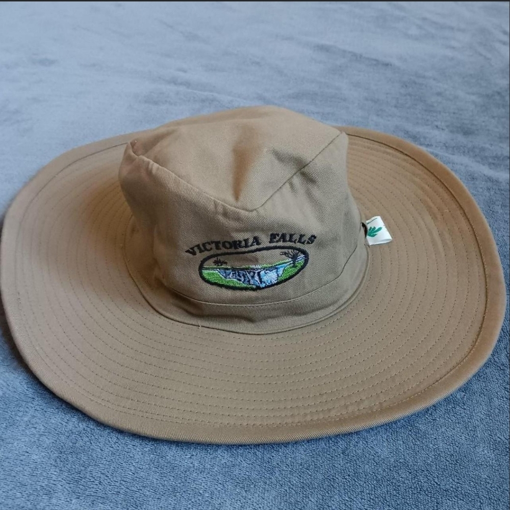 Vintage Victoria Falls Khaki Safari Sun Hat Wide Brim Embroidered Waterfall Cap - Picture 1 of 8